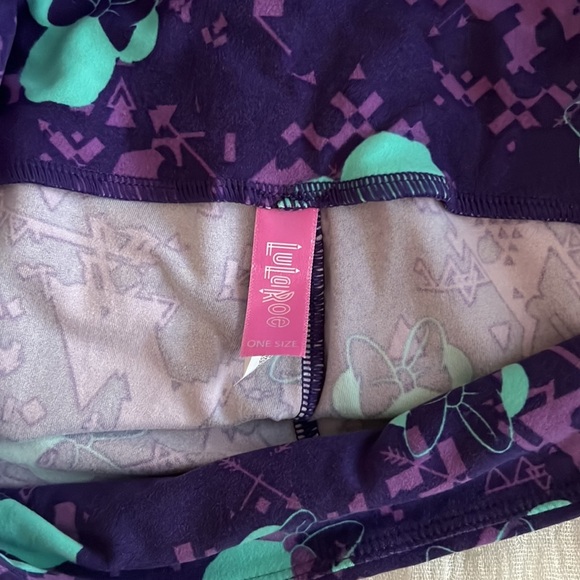 🇺🇸 LuLa Roe Disney Collection Leggings - Picture 2 of 2